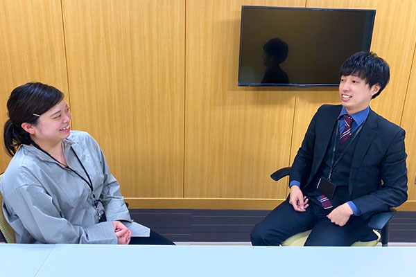若手社員座談会